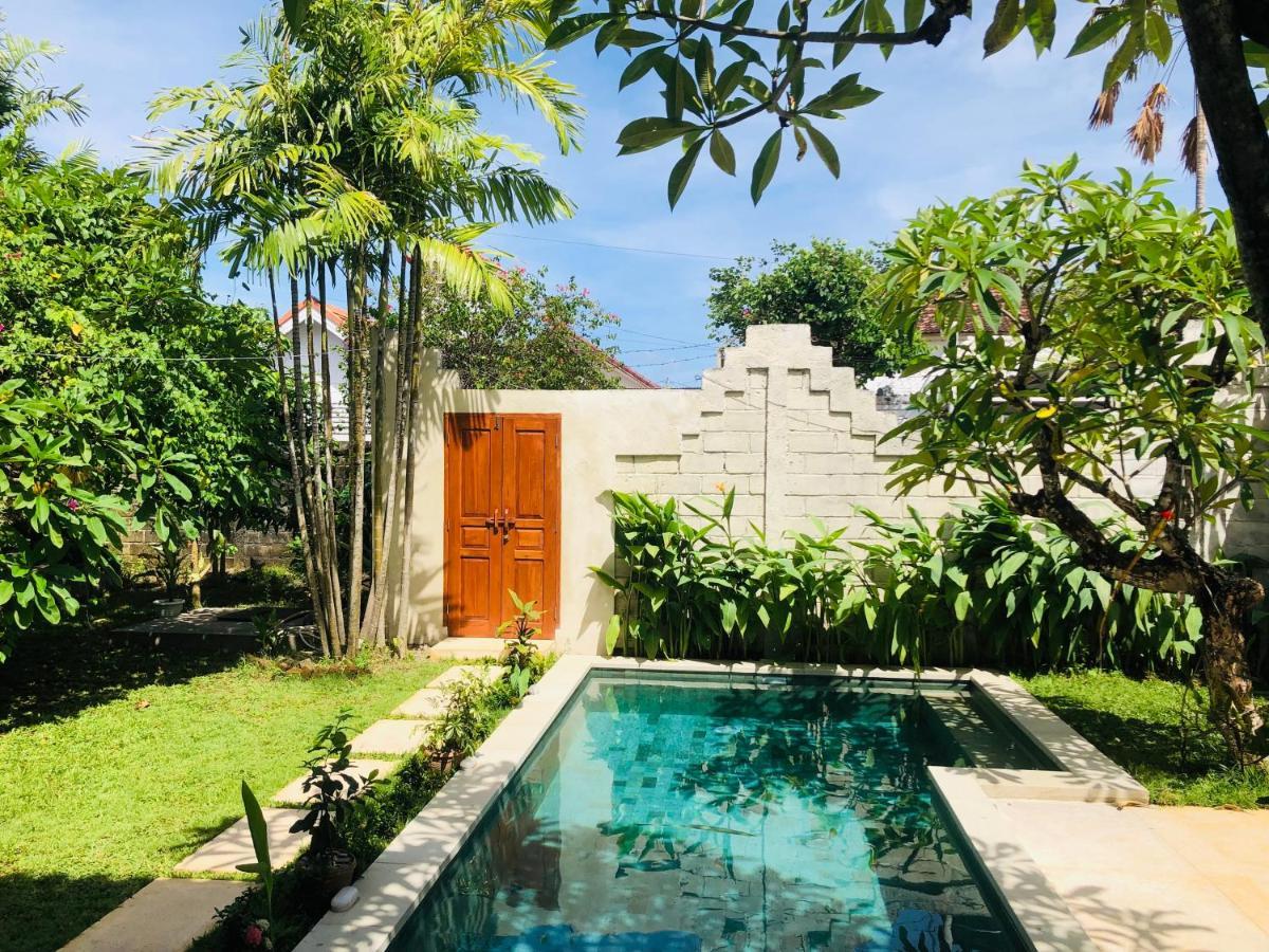 Villa Abhista Seminyak 外观 照片