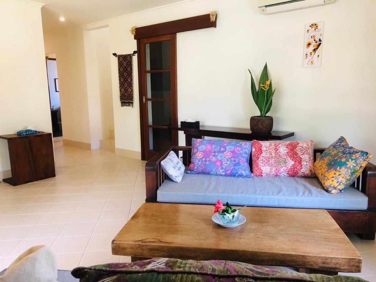 Villa Abhista Seminyak 外观 照片