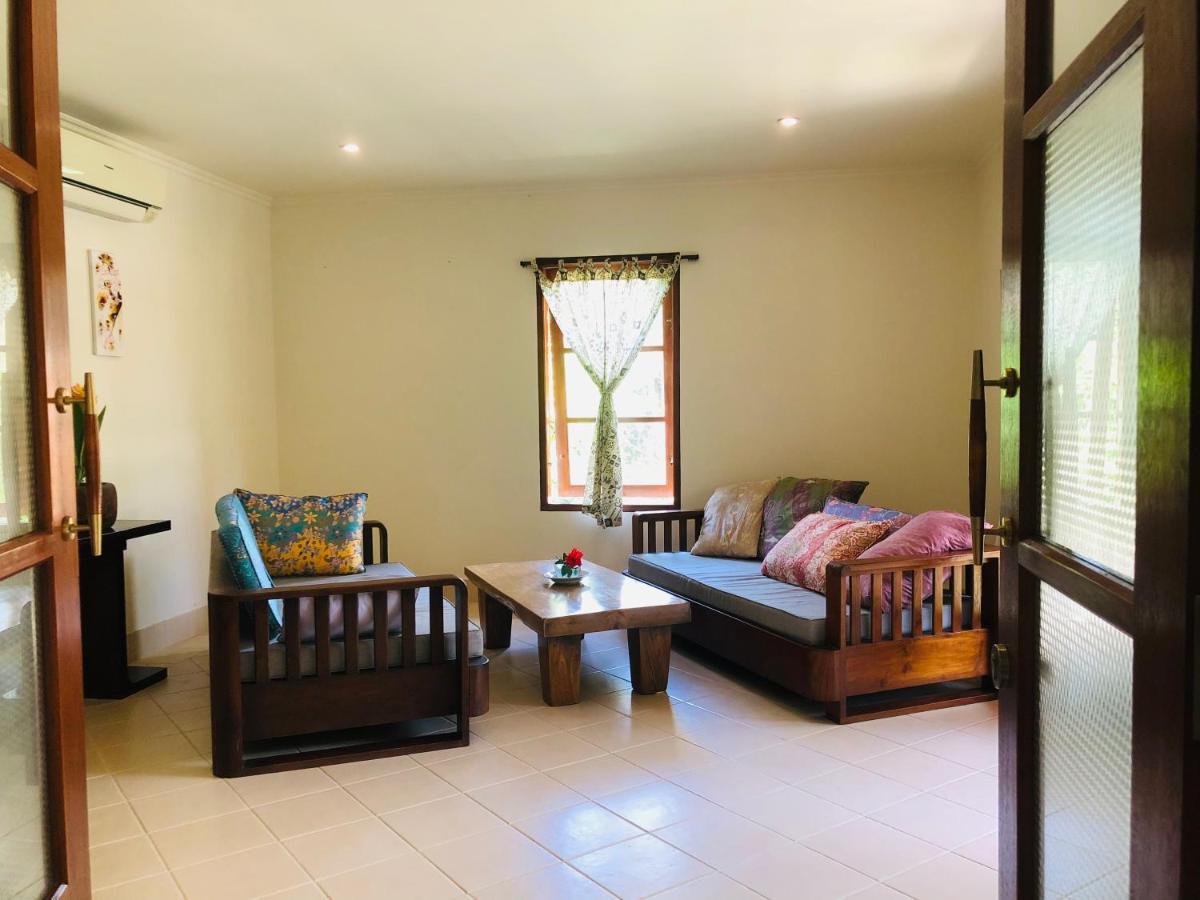 Villa Abhista Seminyak 外观 照片