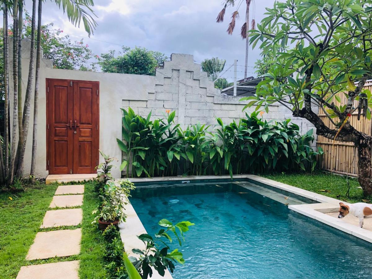 Villa Abhista Seminyak 外观 照片