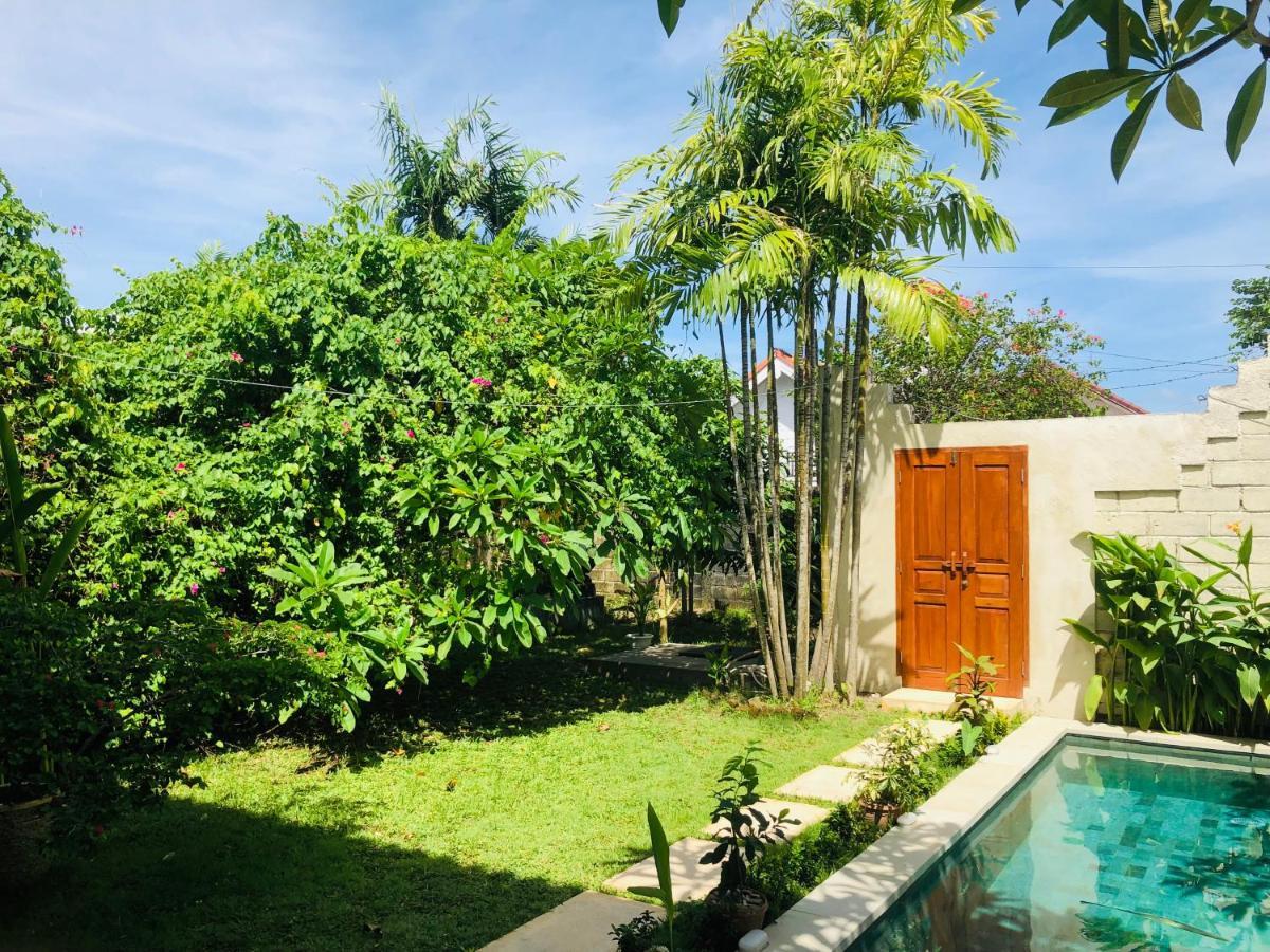 Villa Abhista Seminyak 外观 照片