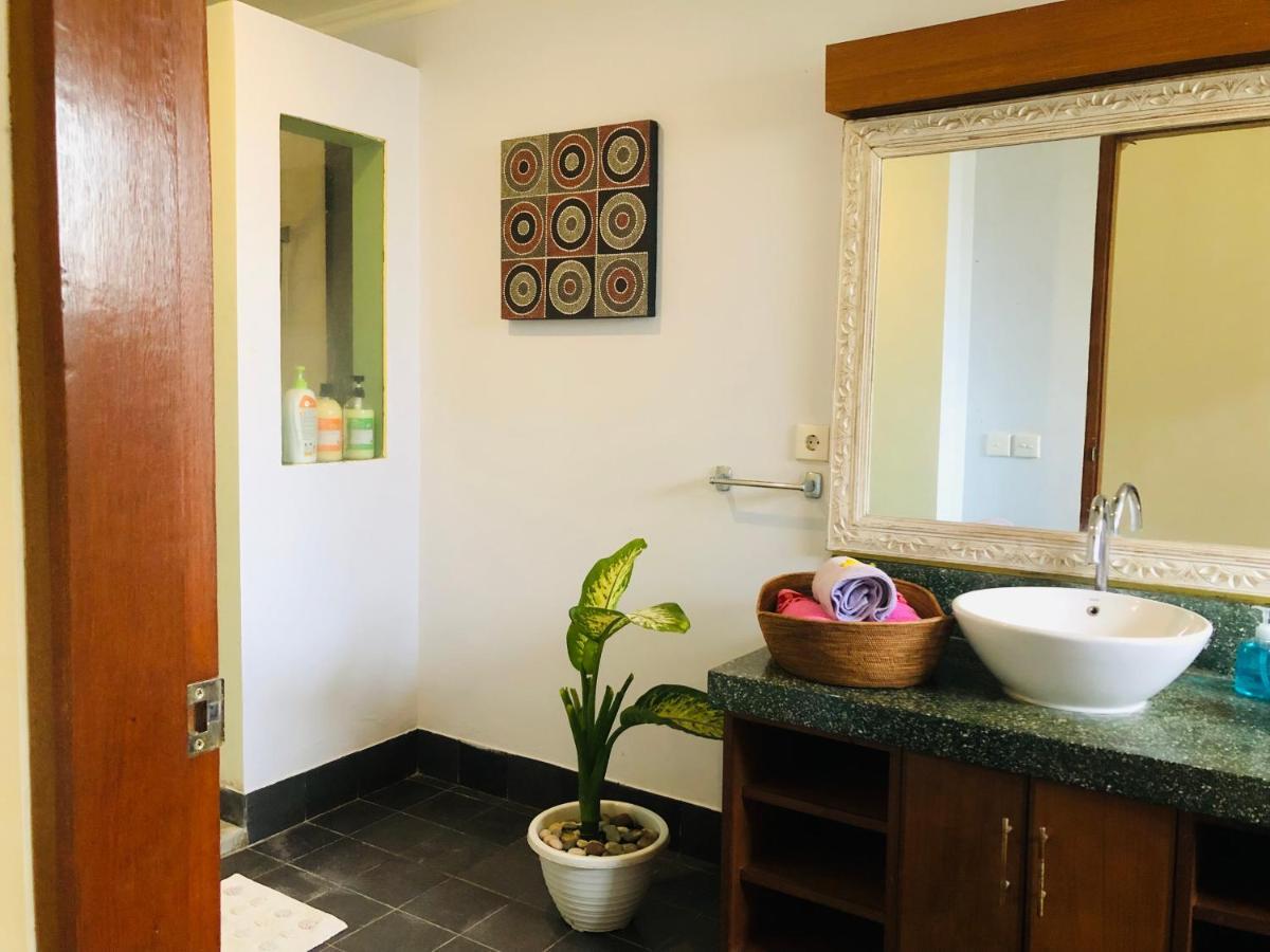 Villa Abhista Seminyak 外观 照片