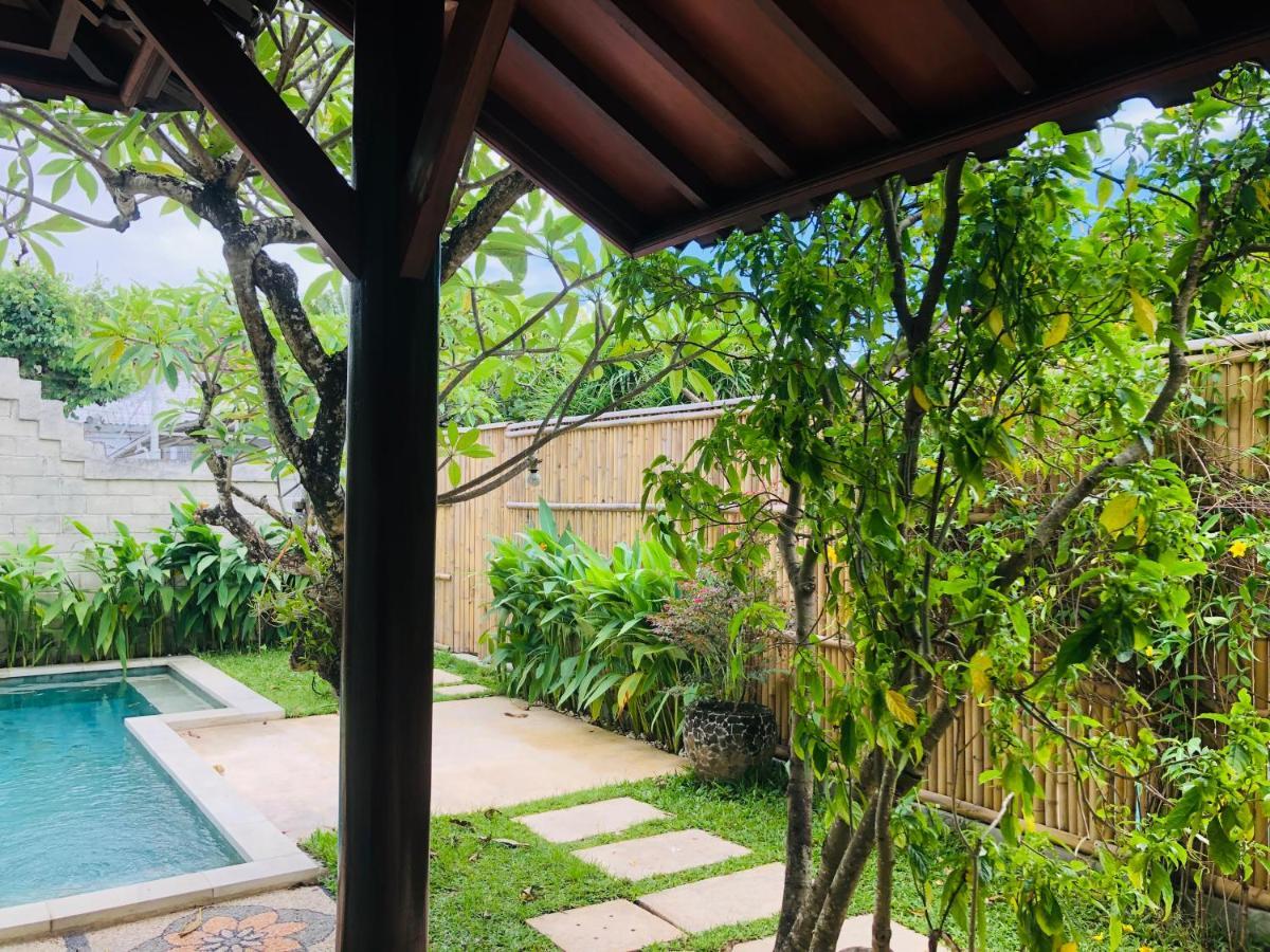 Villa Abhista Seminyak 外观 照片
