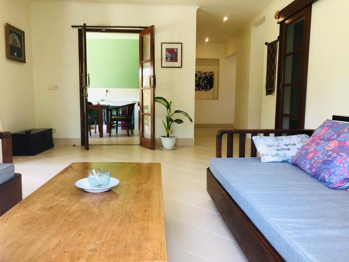 Villa Abhista Seminyak 外观 照片