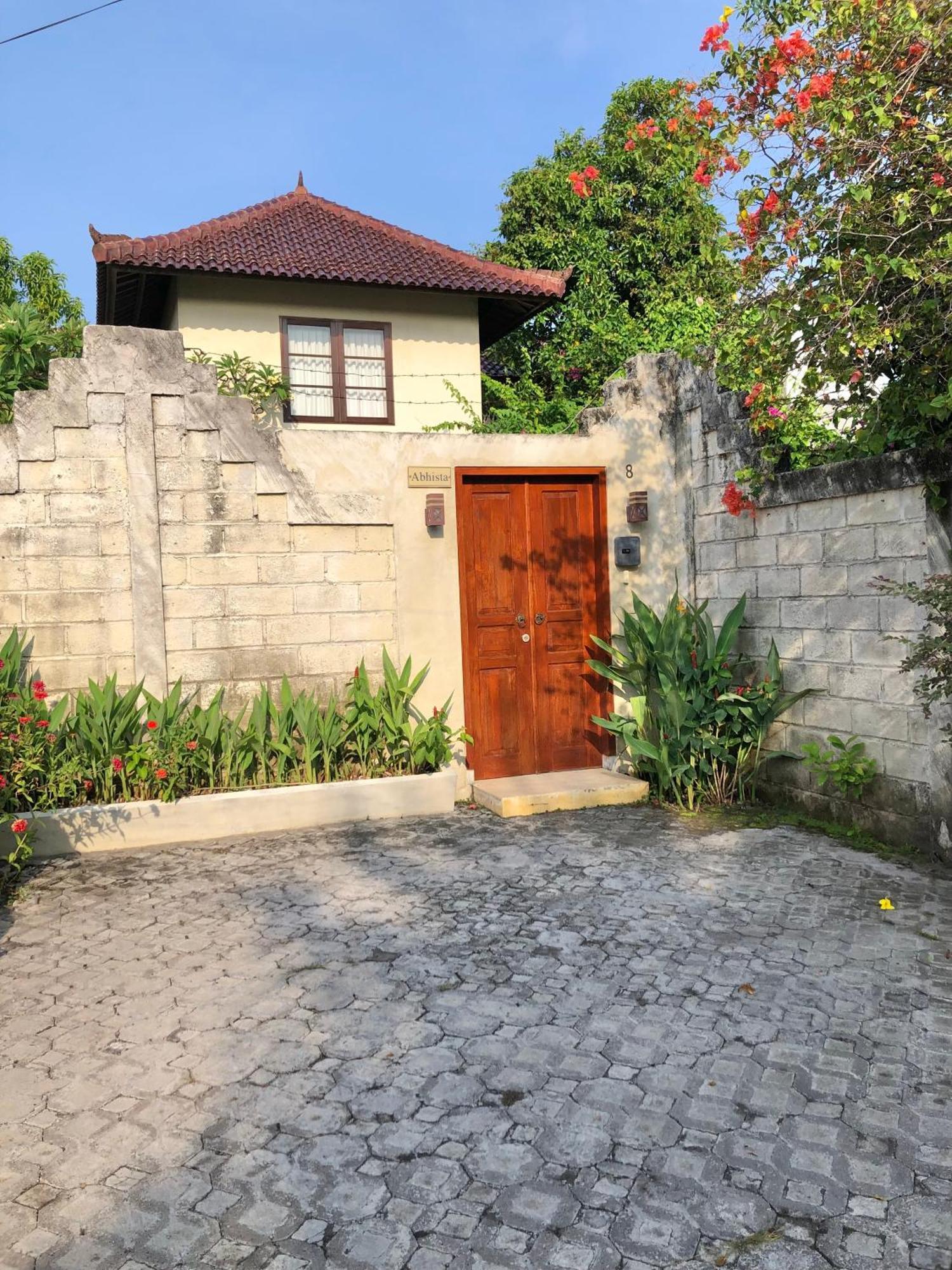 Villa Abhista Seminyak 外观 照片